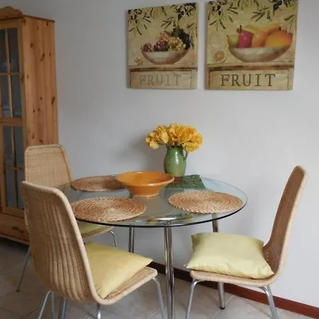 Exklusive Mit Loggia Am Waldrand Daire