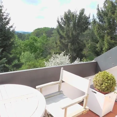 Exklusive Mit Loggia Am Waldrand Apartmán *